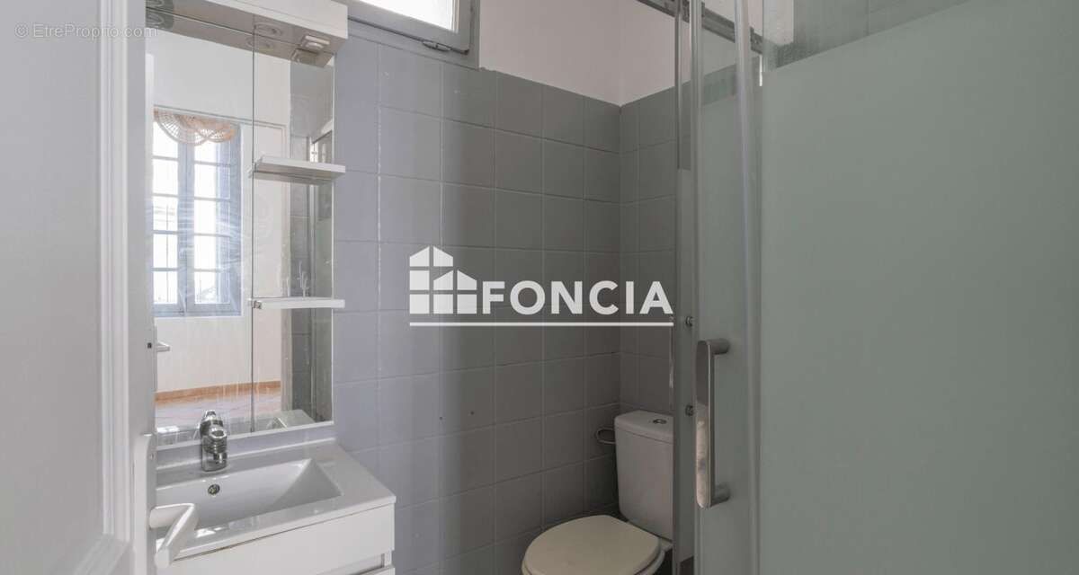 À vendre – T2 36 m² + une Cour de 7.5 m2 – Accès direct rue – Profession libérale autorisée – Marseille 6ᵉ - photo 7