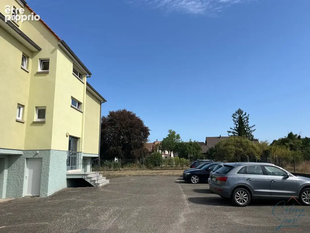 EXCLUSIF ! Lumineux 3 pièces avec balcon, garage et cave - photo 4
