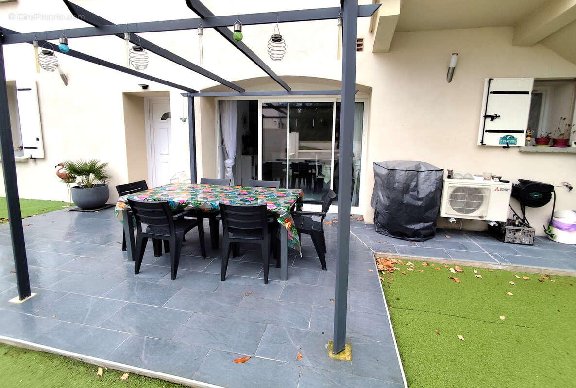 Appartement à JONQUIERES-SAINT-VINCENT