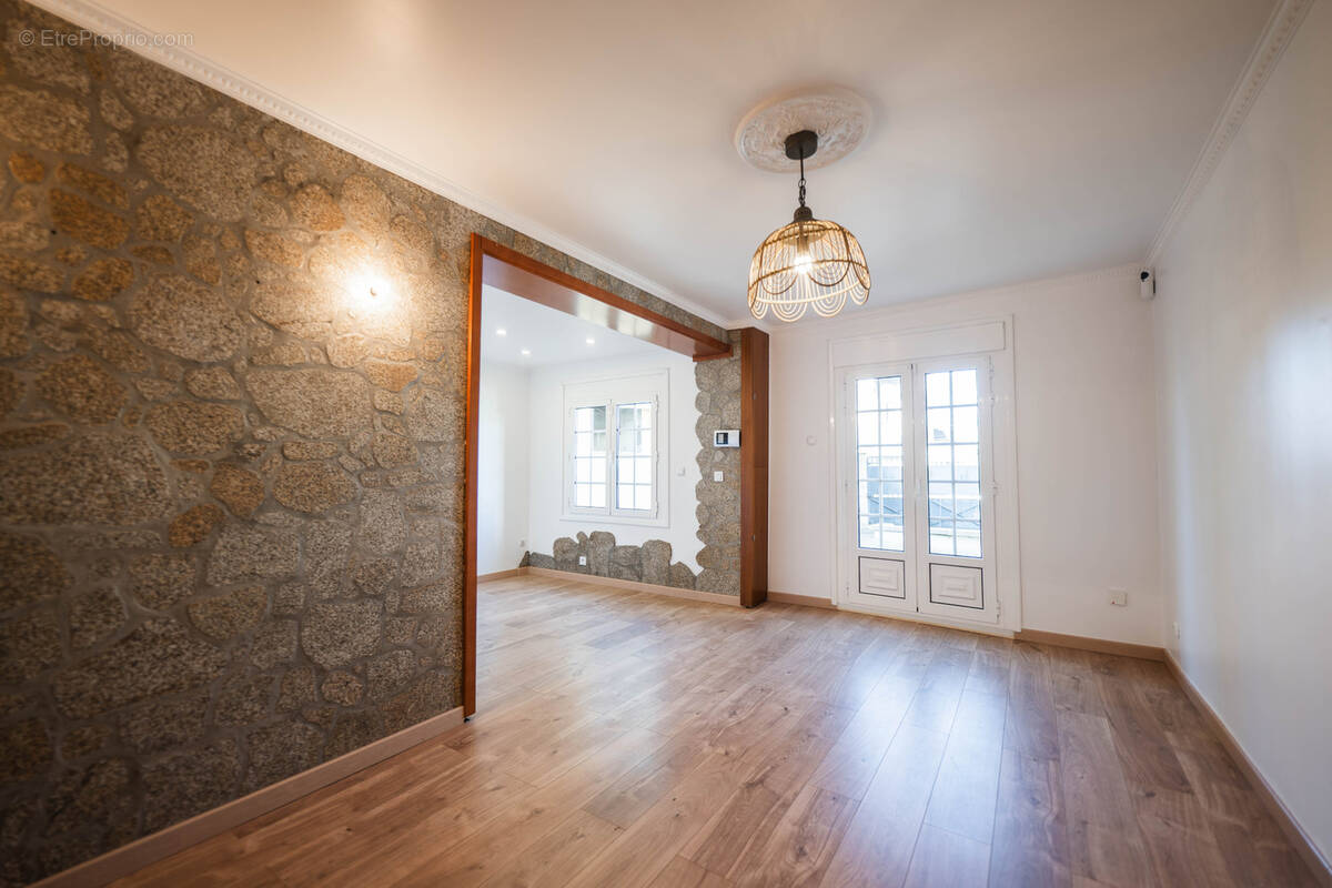 Maison à VILLENEUVE-LE-ROI