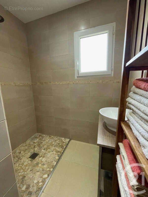 Maison à LES EGLISOTTES-ET-CHALAURES