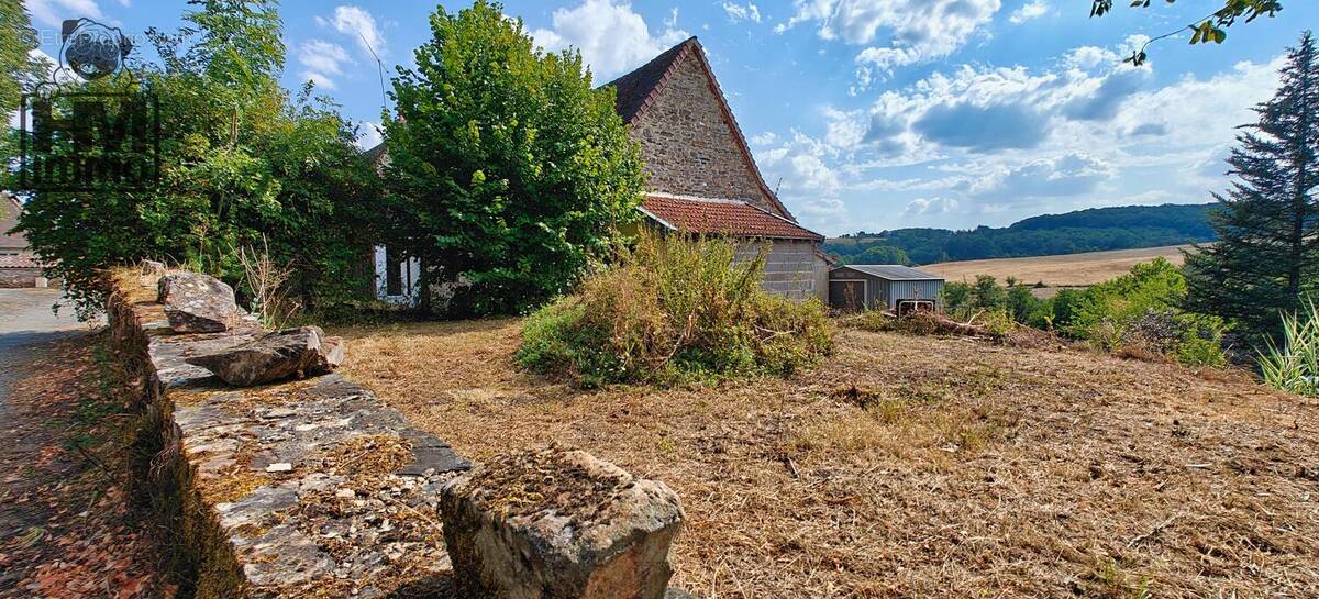 Maison à JUMILHAC-LE-GRAND