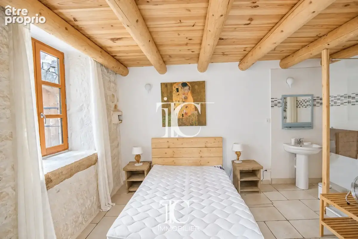 Propriete du xviieme siecle 400m² habitable 4280m² de terrain - photo 33