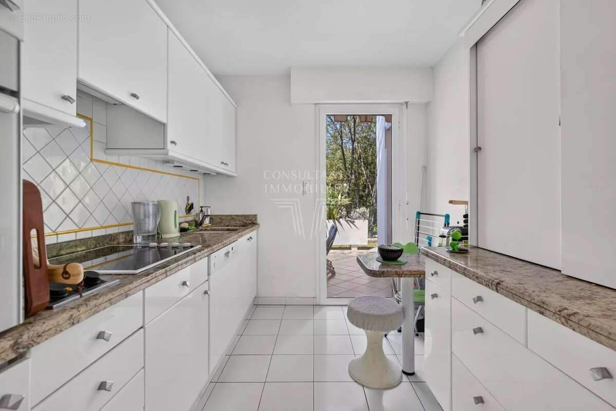 Rez-de-jardin deux suites/vue mer - photo 6