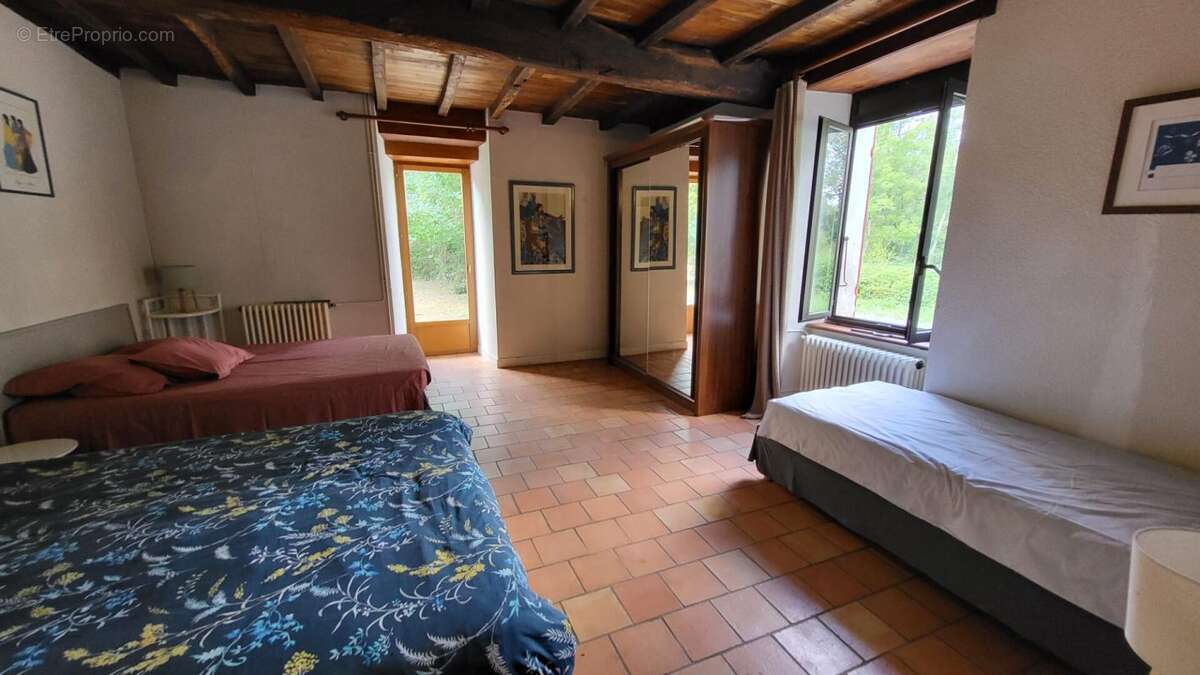 Ancienne fermette : maison  122 m² et grange  420 m² sur parcelle de 3ha environs à la campagne - photo 12