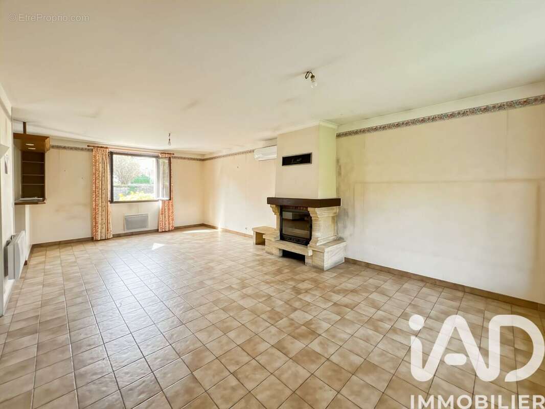 Photo 2 - Maison à BAGNOLS-SUR-CEZE