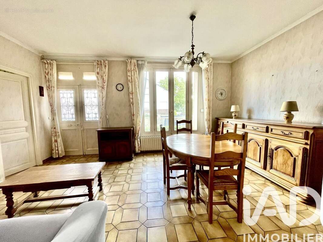 Photo 4 - Maison à MOISSY-CRAMAYEL