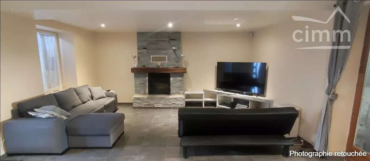 Maison à SAINT-HILAIRE-LA-GRAVELLE