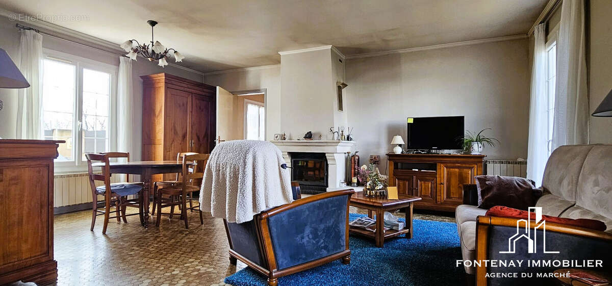 Maison à LONGEVES