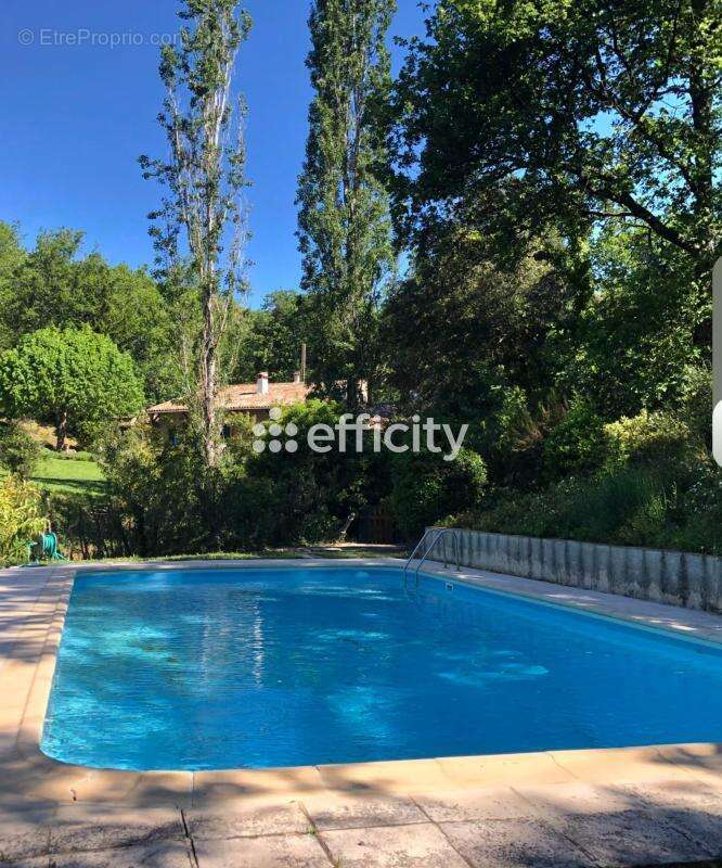 Maison à LA GARDE-FREINET