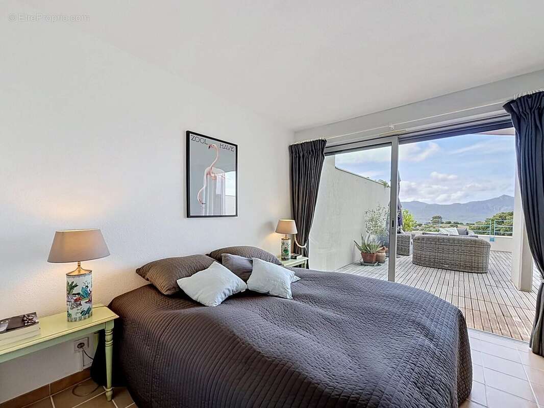 Appartement à MANDELIEU-LA-NAPOULE