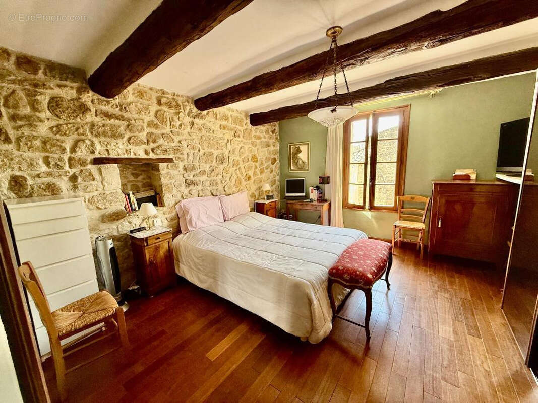 Maison à MONDRAGON