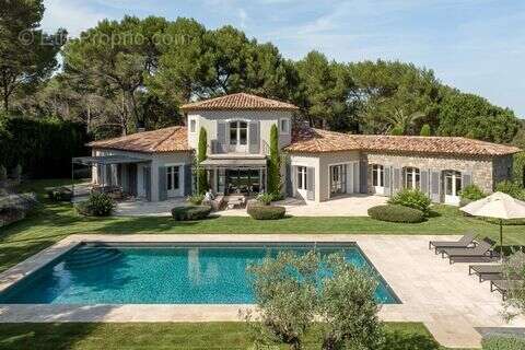 Maison à MOUGINS