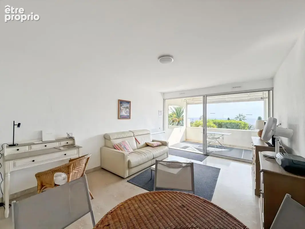 ** Magnifique 2 pièces - terrasse - vue mer - stationnement ** - photo 4