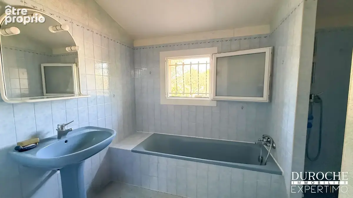Roquemaure   Villa familiale de 158 m2 sur 1 000 m2 avec piscine - photo 17