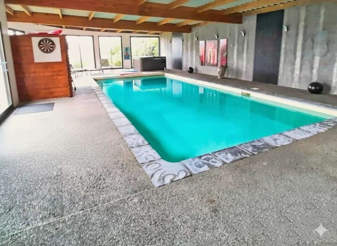 Maison avec piscine couverte - photo 4