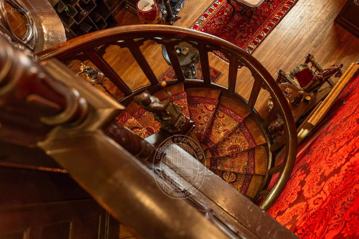 Appartement à PARIS-9E
