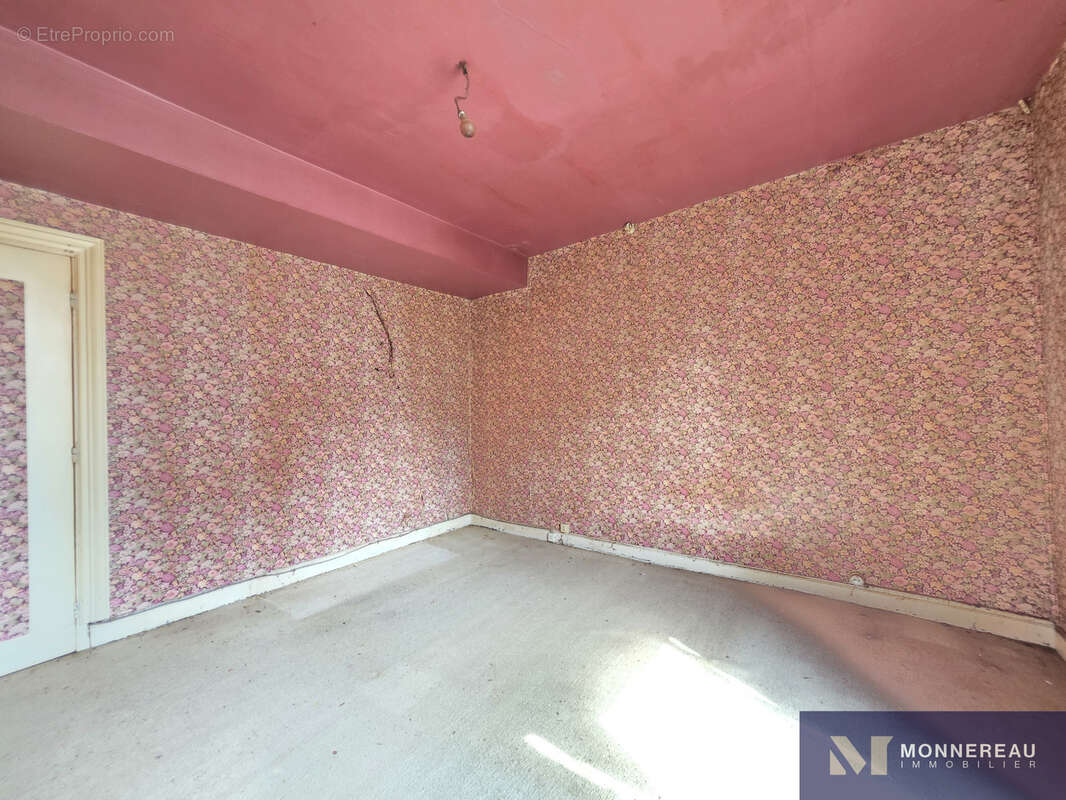 Maison de bourg a renover - photo 12