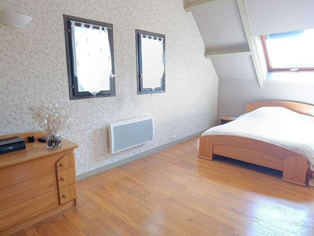 Maison à LIMEIL-BREVANNES