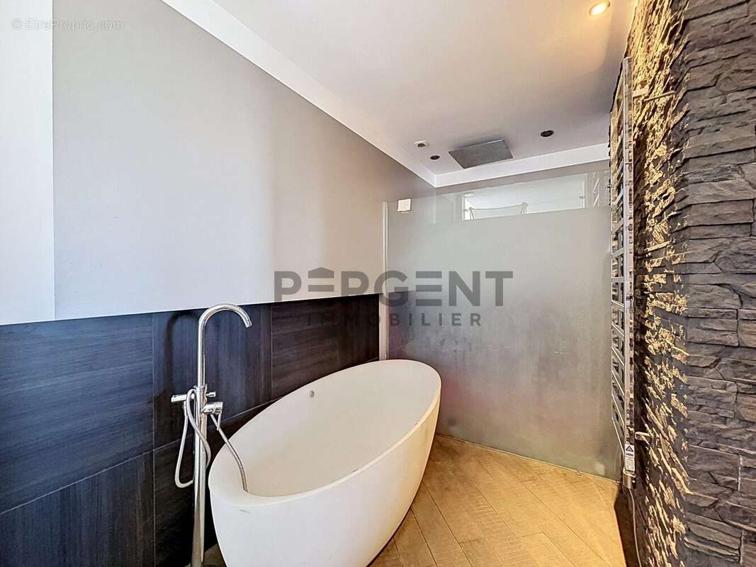 Appartement à CHARLEVILLE-MEZIERES