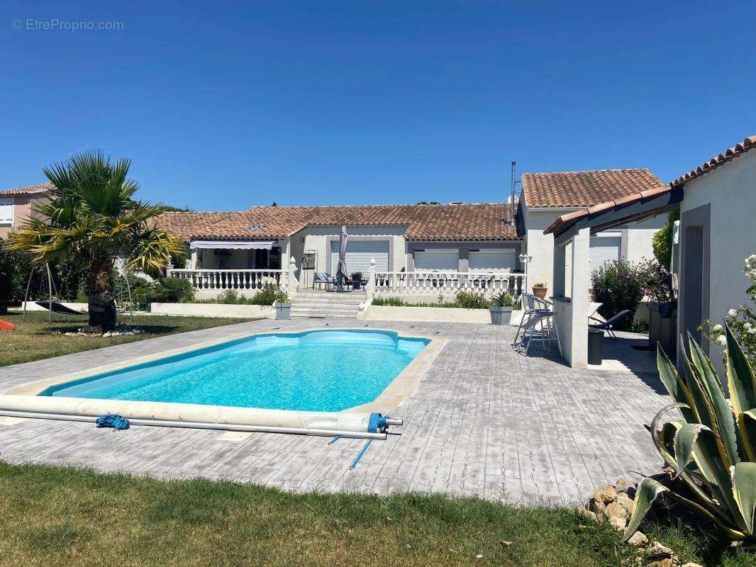 Maison à PELISSANNE