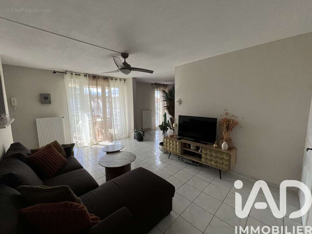 Photo 2 - Appartement à BAGNOLS-SUR-CEZE