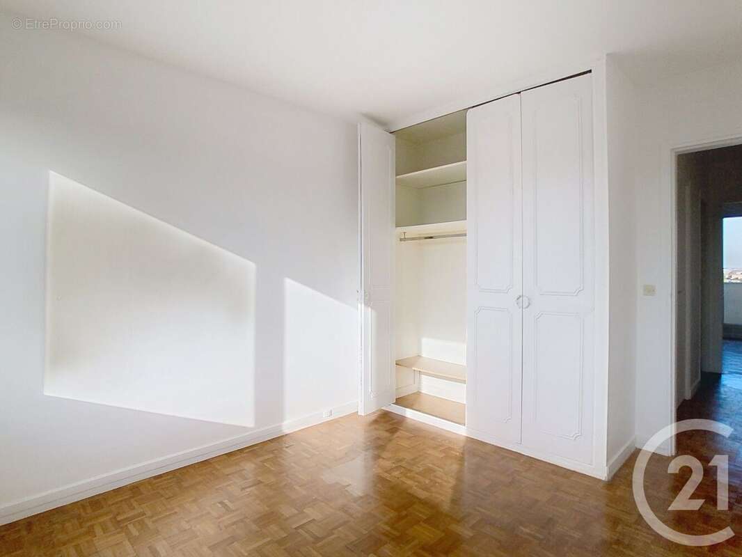 Photo 9 - Appartement à CHOISY-LE-ROI