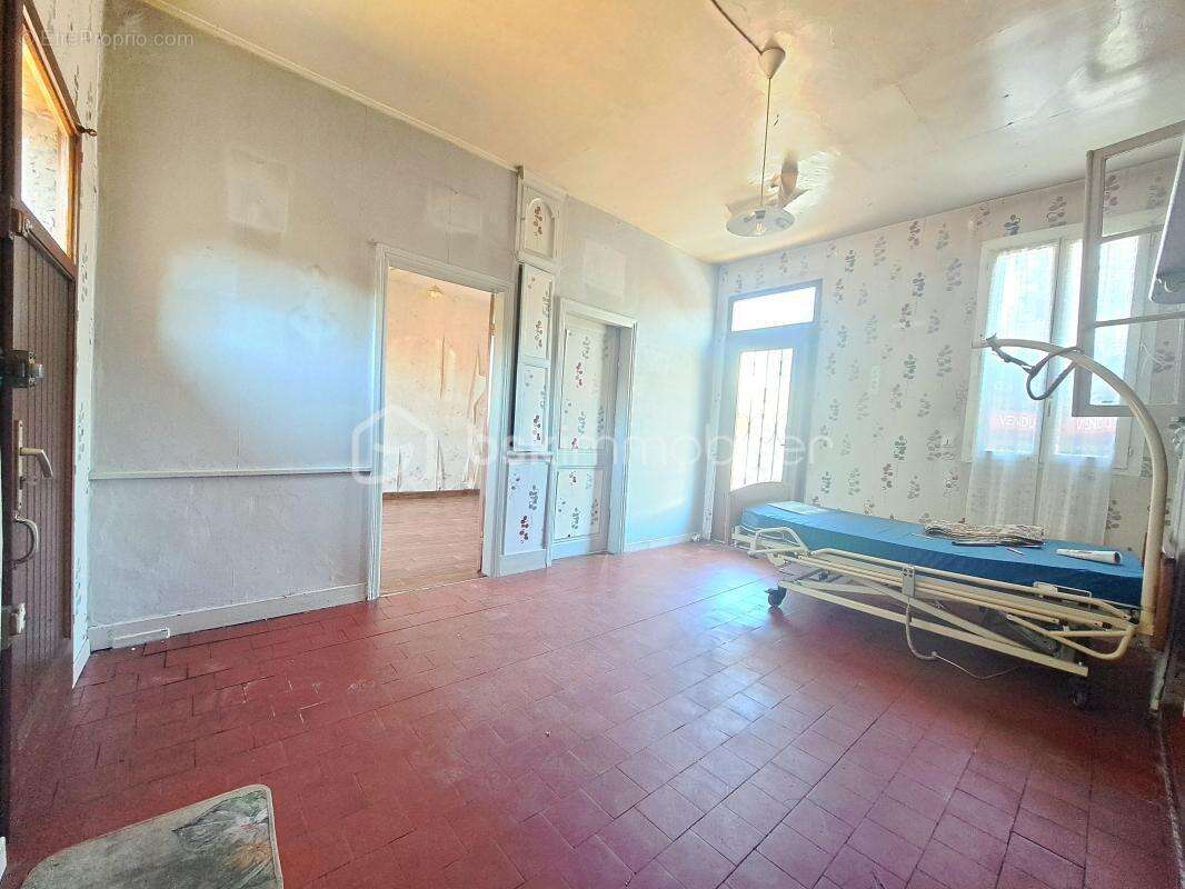 Maison a restaurer avec vie de plain pied a eaucourt-sur-somme - photo 4