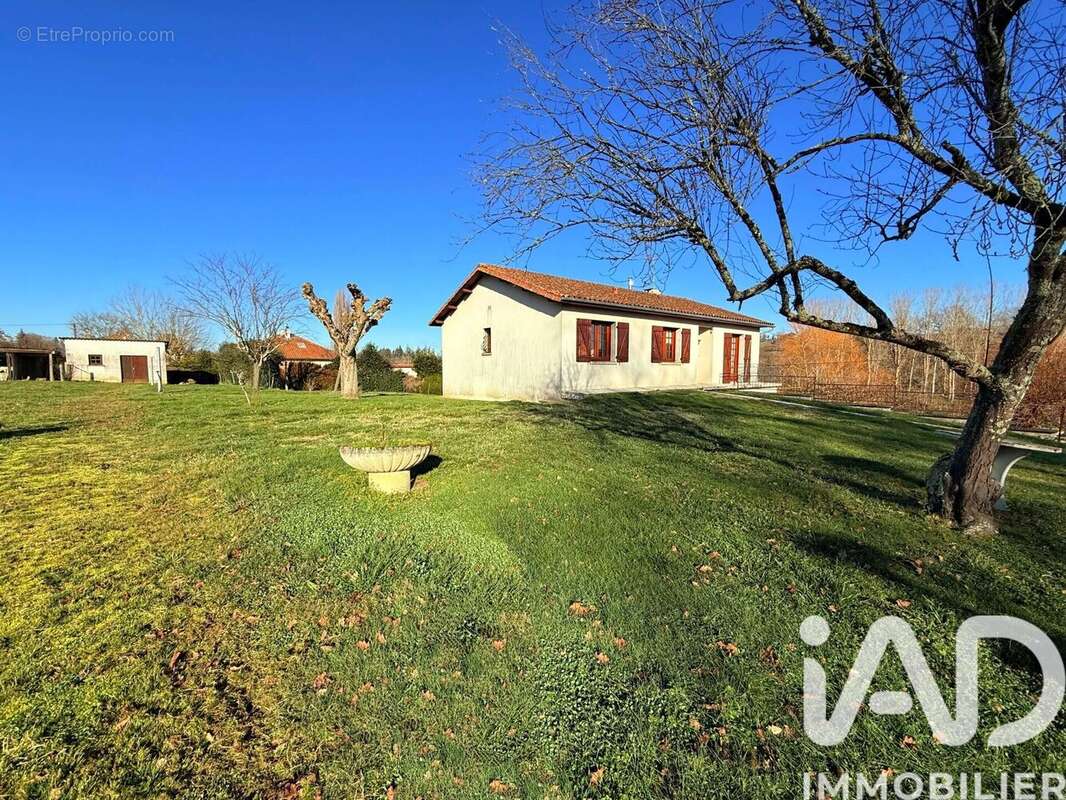 Photo 4 - Maison à AVAILLES-LIMOUZINE