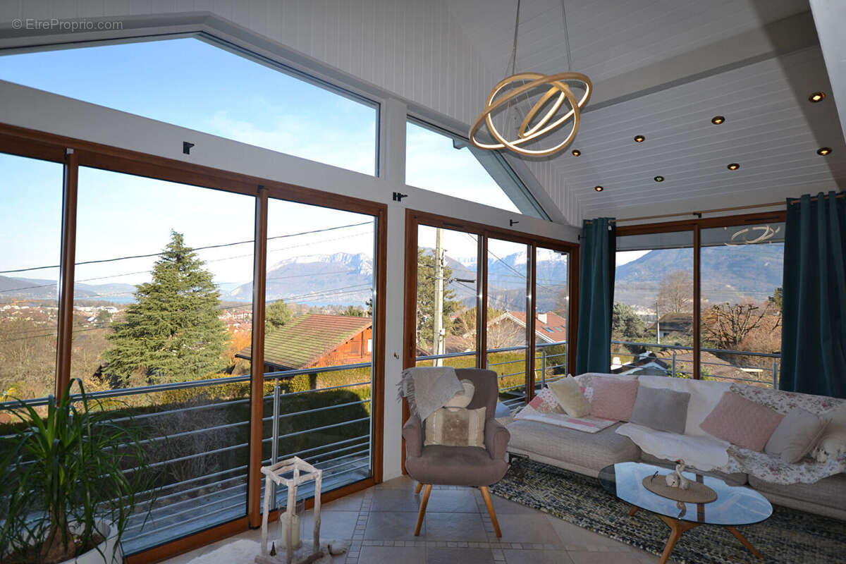 Maison à SAINT-JORIOZ