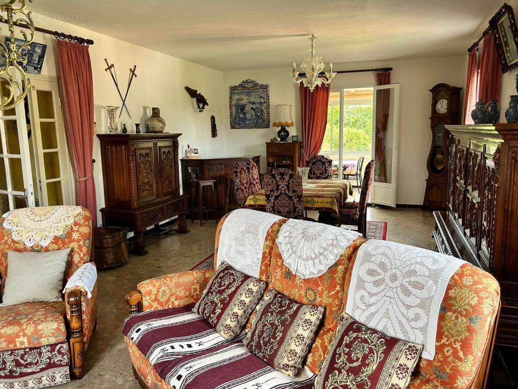 Maison à VAISON-LA-ROMAINE