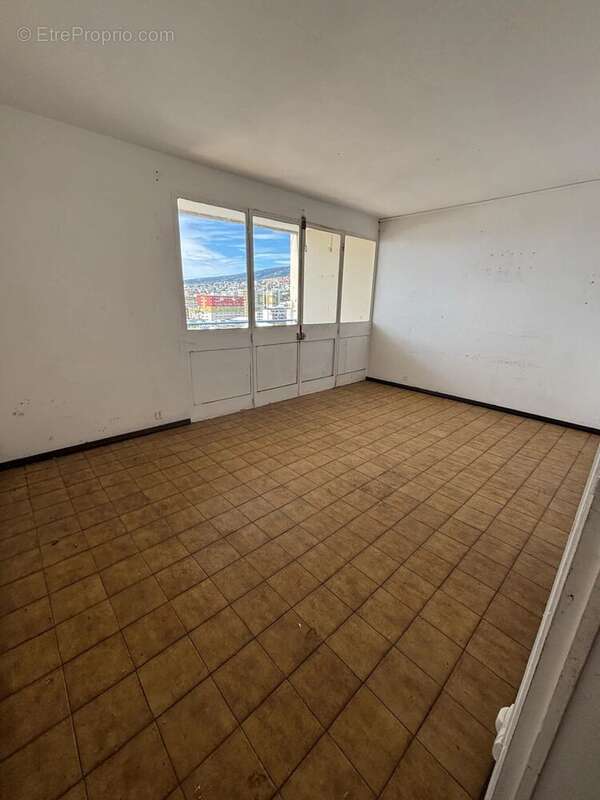 Appartement à SAINT-DENIS