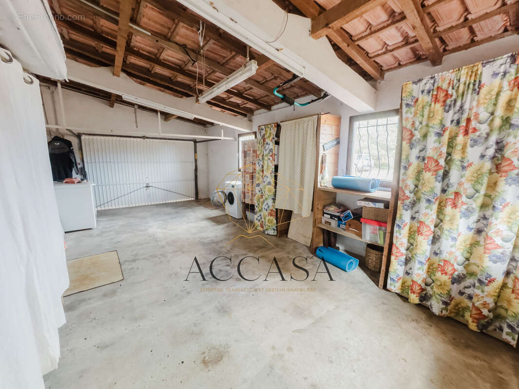 Propriété avec dépendance sur grand terrain constructible à 5 min de la plage de Bonifacio - photo 34