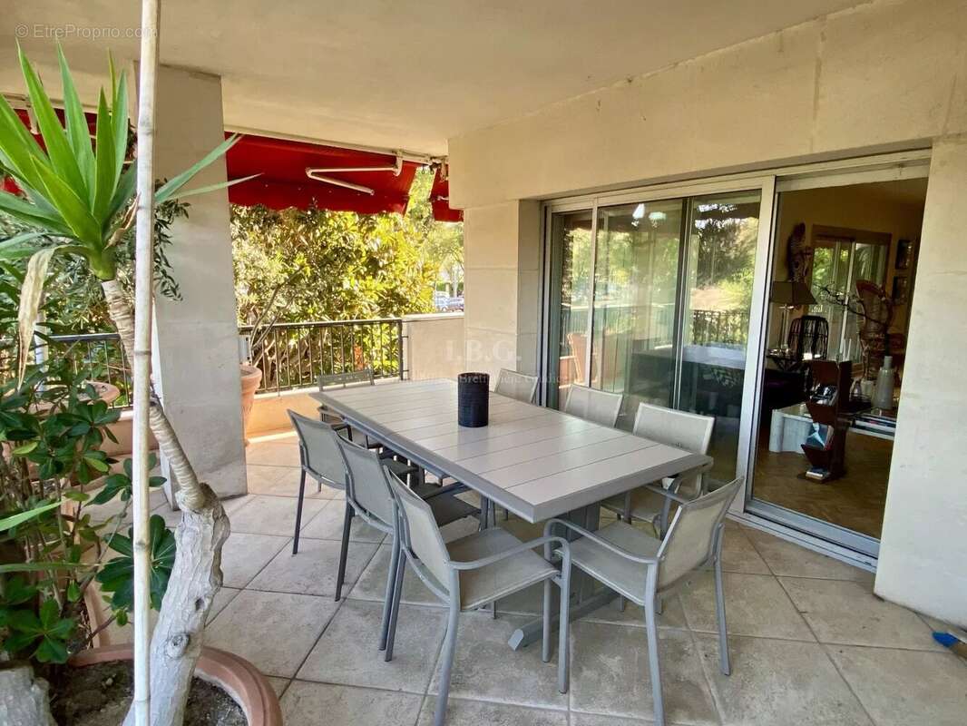 Appartement à MARSEILLE-8E