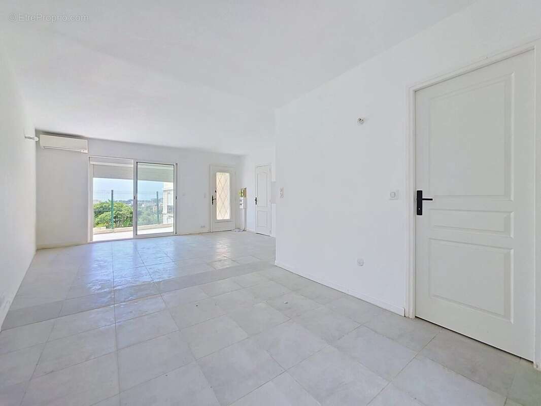 Appartement à LE CANNET