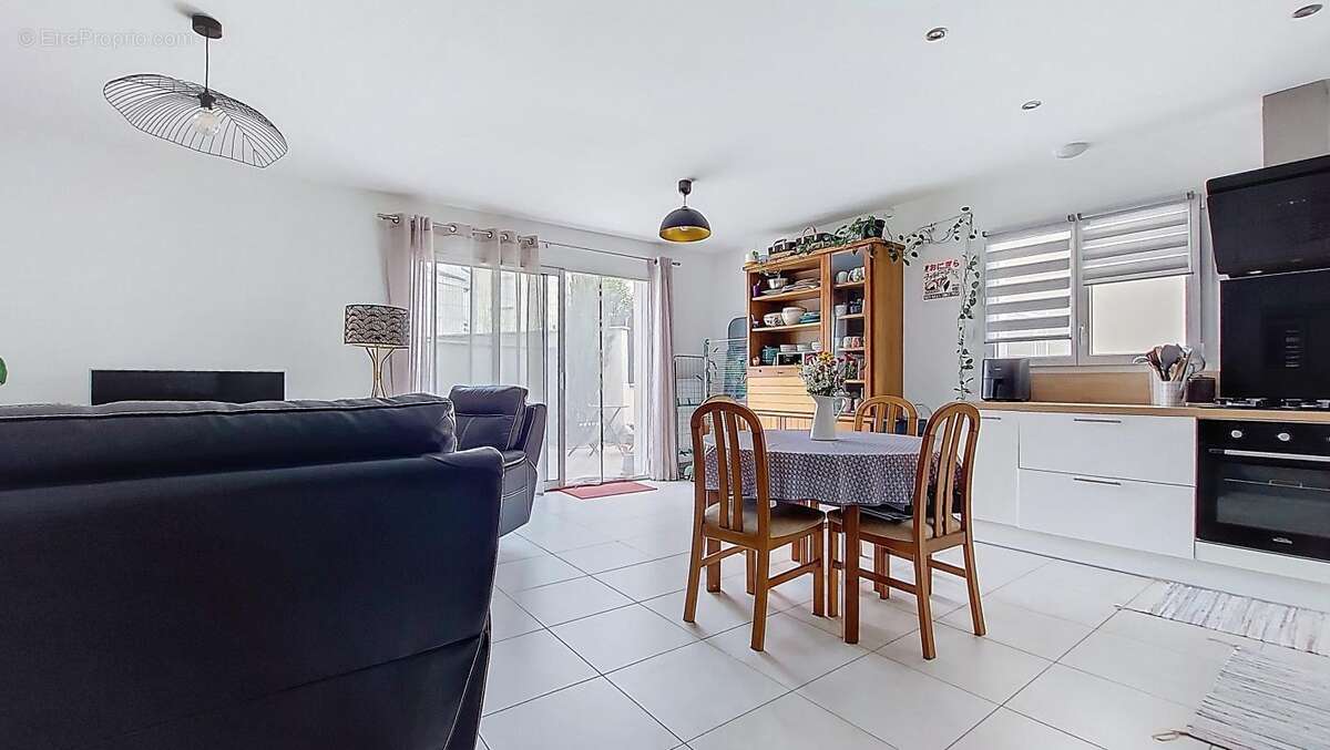 Appartement à VILLEFONTAINE