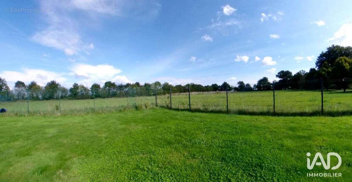 Photo 4 - Commerce à CHATEAU-GONTIER