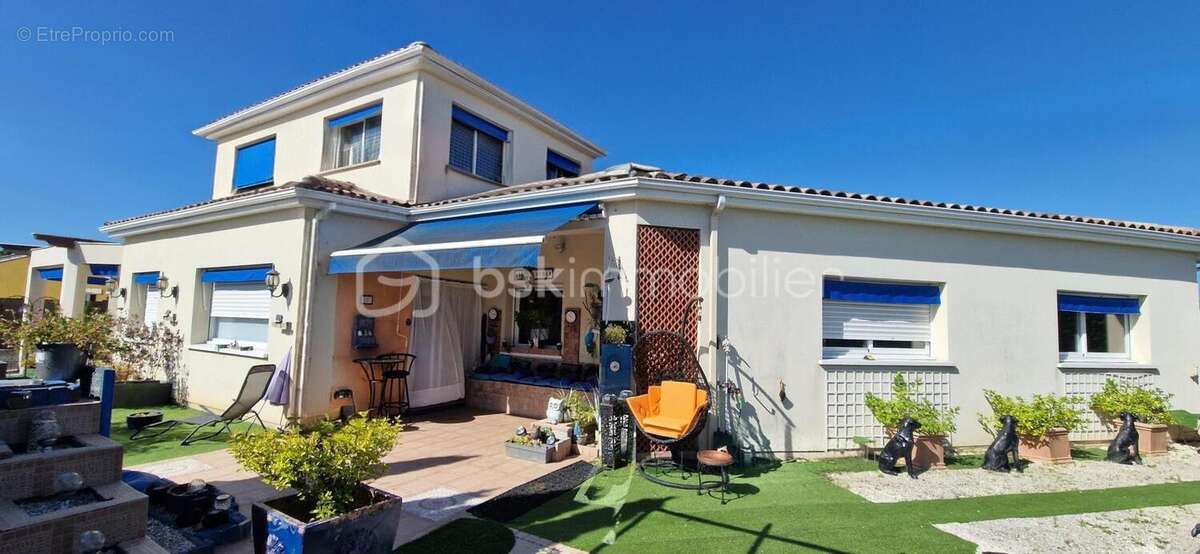 Villa familiale de caractère – volumes rares – 284 m² + véranda 37 m² – esprit coup de cœur - photo 2