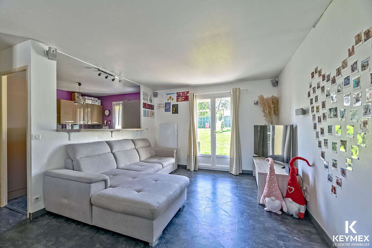 Maison à GOUSSAINVILLE