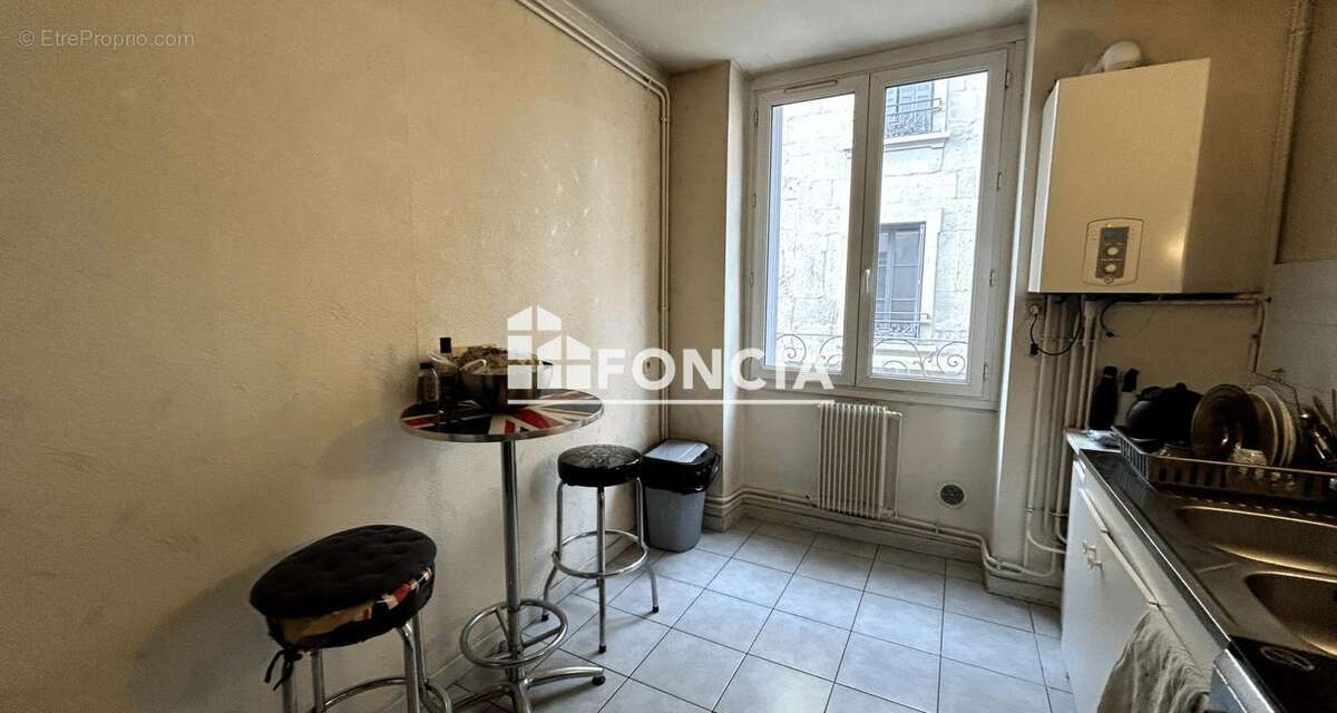 Appartement à SAINT-ETIENNE