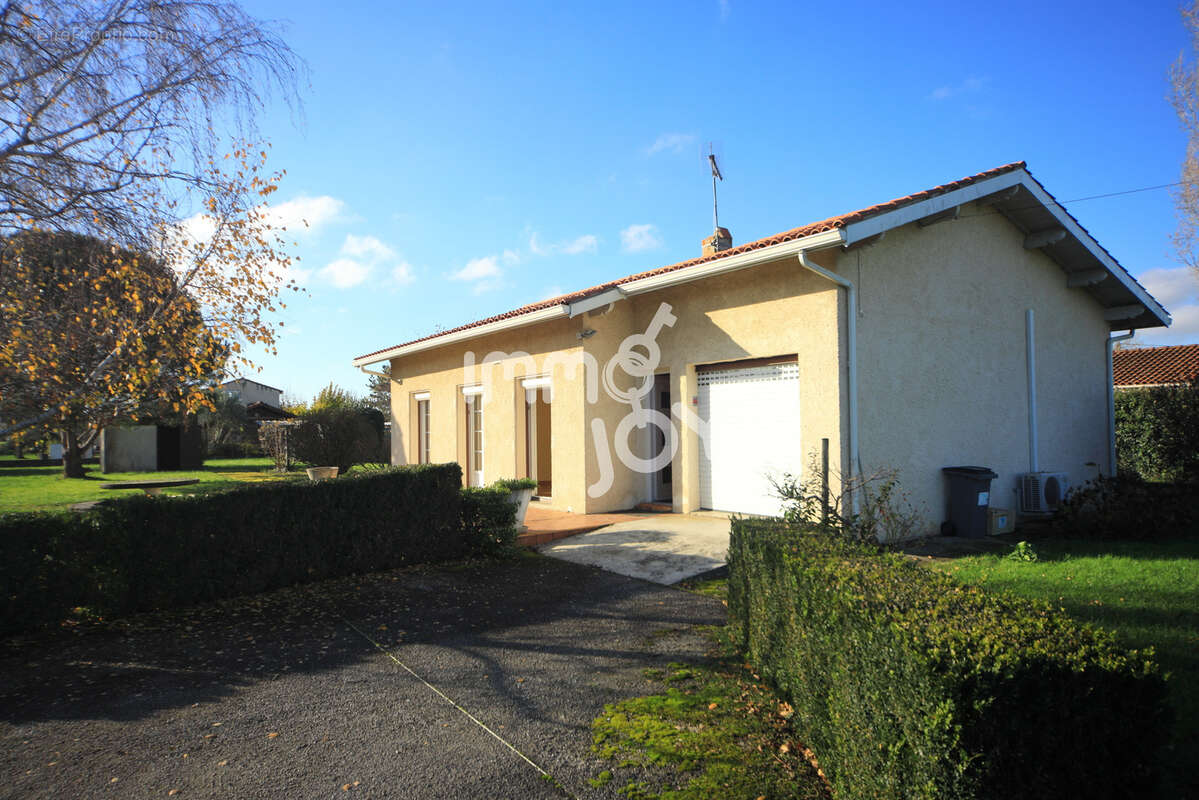 Maison à LAGARDELLE-SUR-LEZE