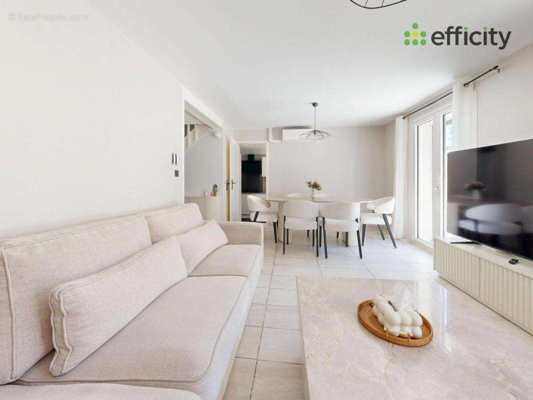 Maison 113 m² à Saint-Fons  - photo 5