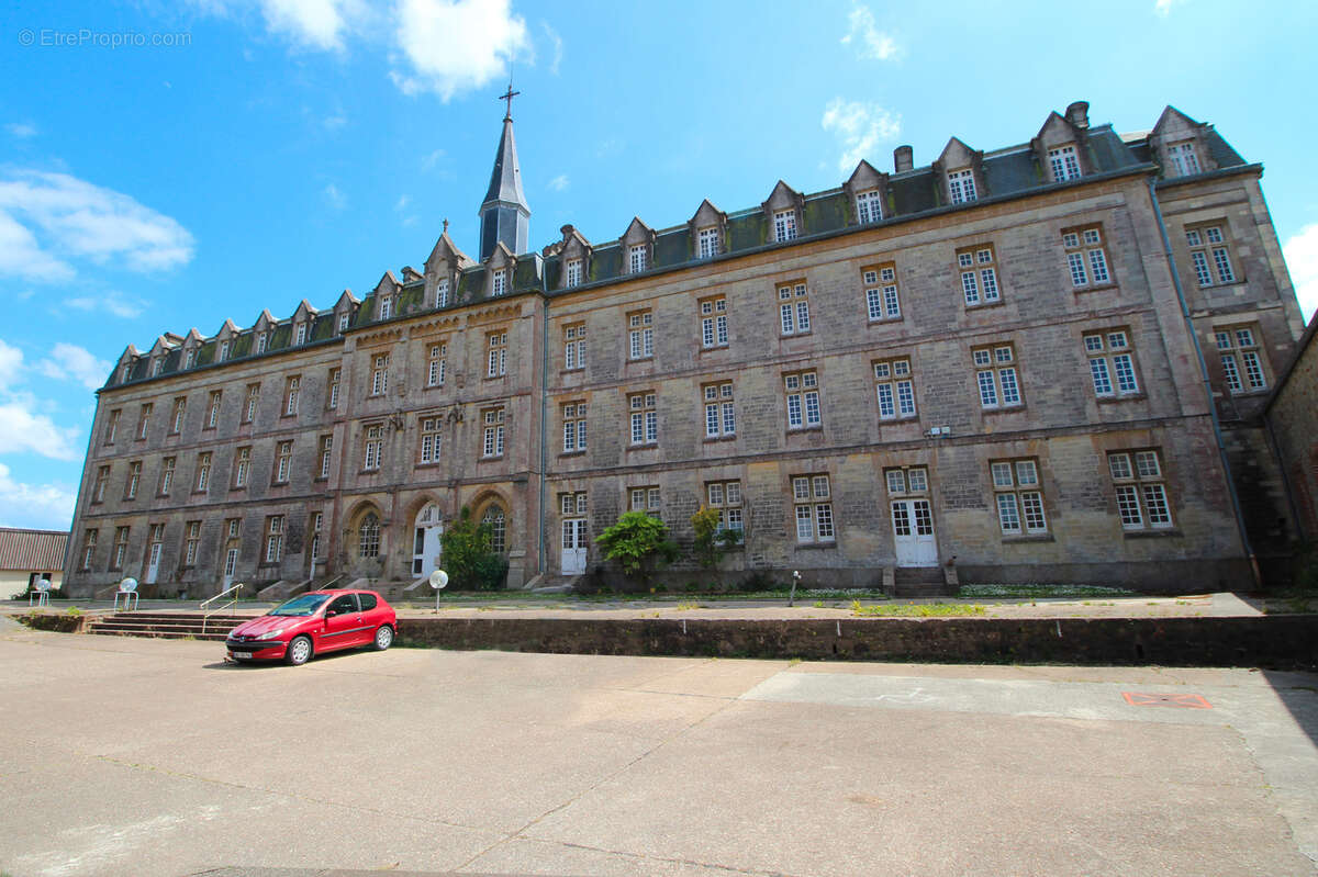 Appartement à SAINT-PIERRE-EGLISE