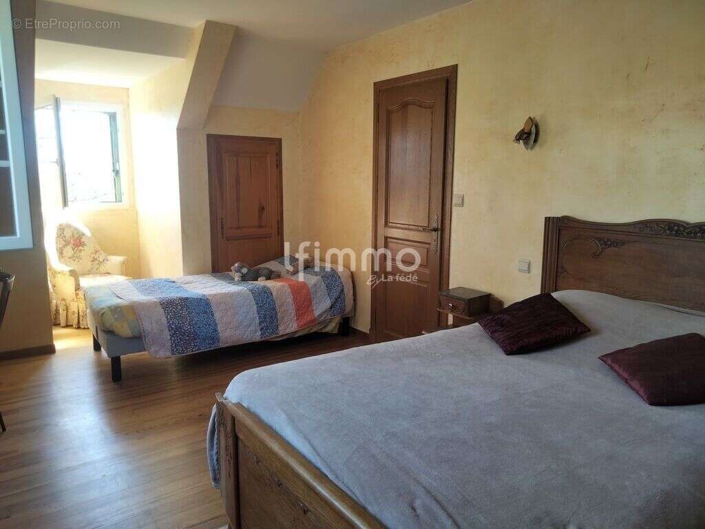Maison 4 chambres et 1 Ha de terrain - photo 10