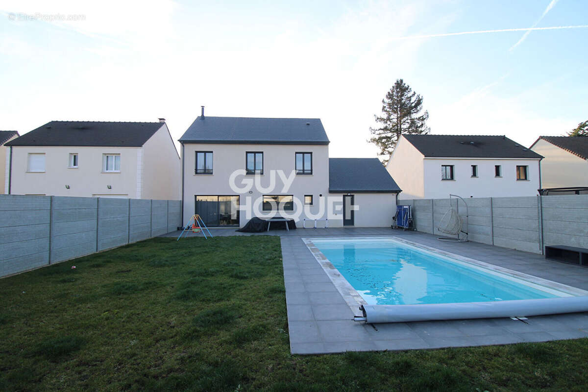 Maison à GRISY-SUISNES