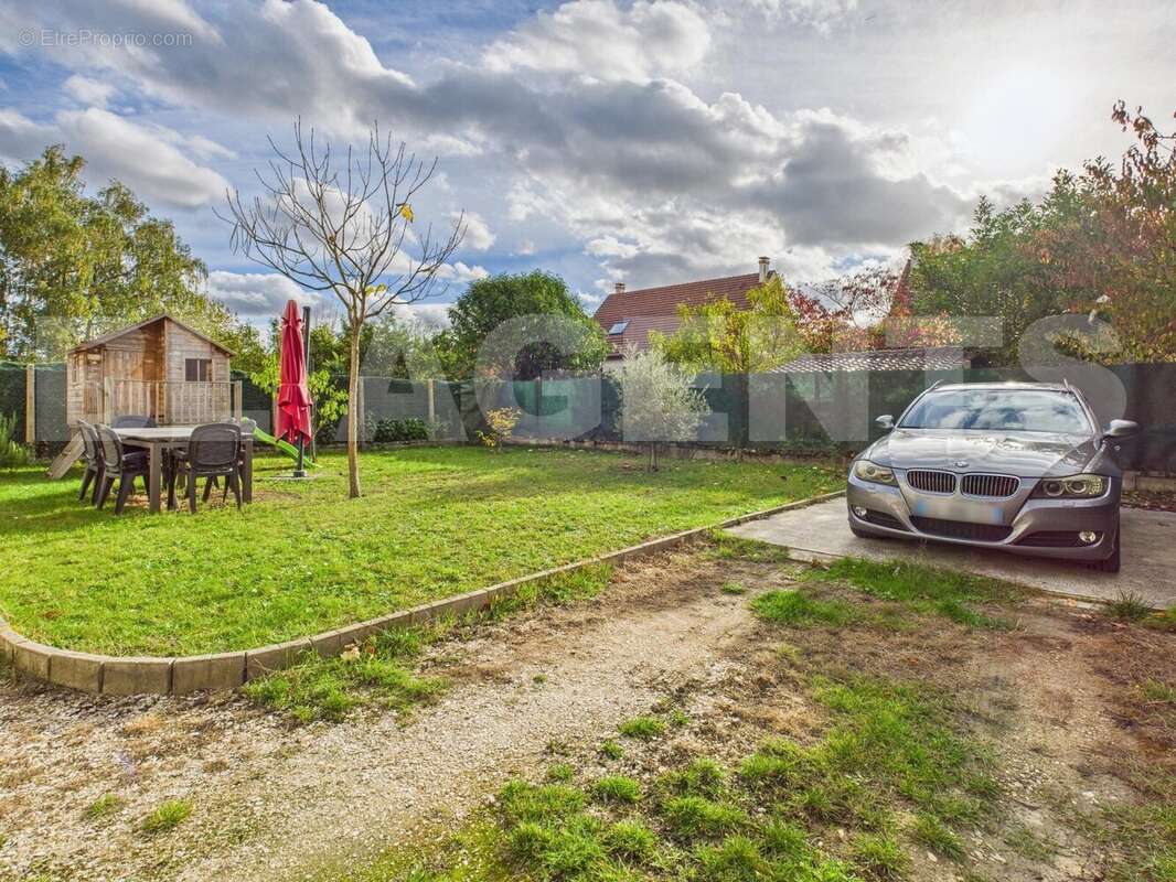 CAM04006G0-PR0041-STILL007 - Maison à LEUVILLE-SUR-ORGE