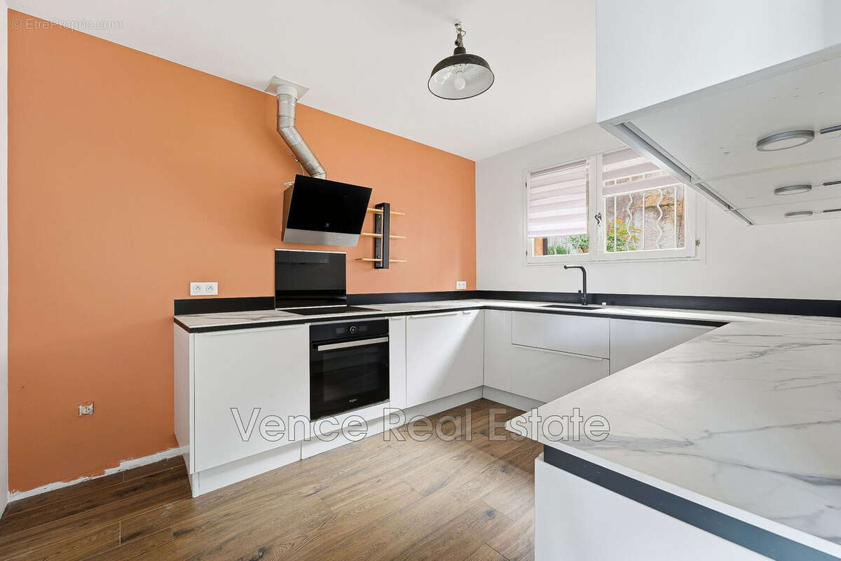 Appartement à VILLENEUVE-LOUBET