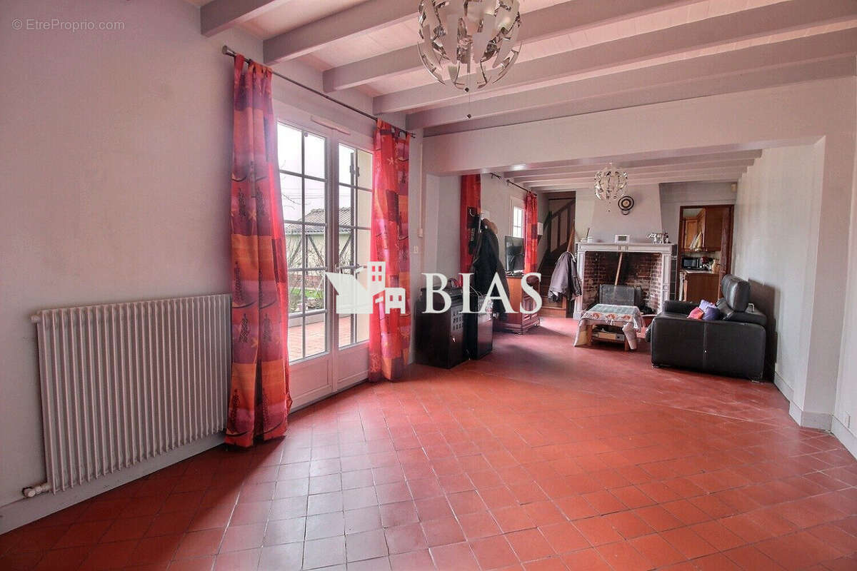 Maison à BOURG-ACHARD