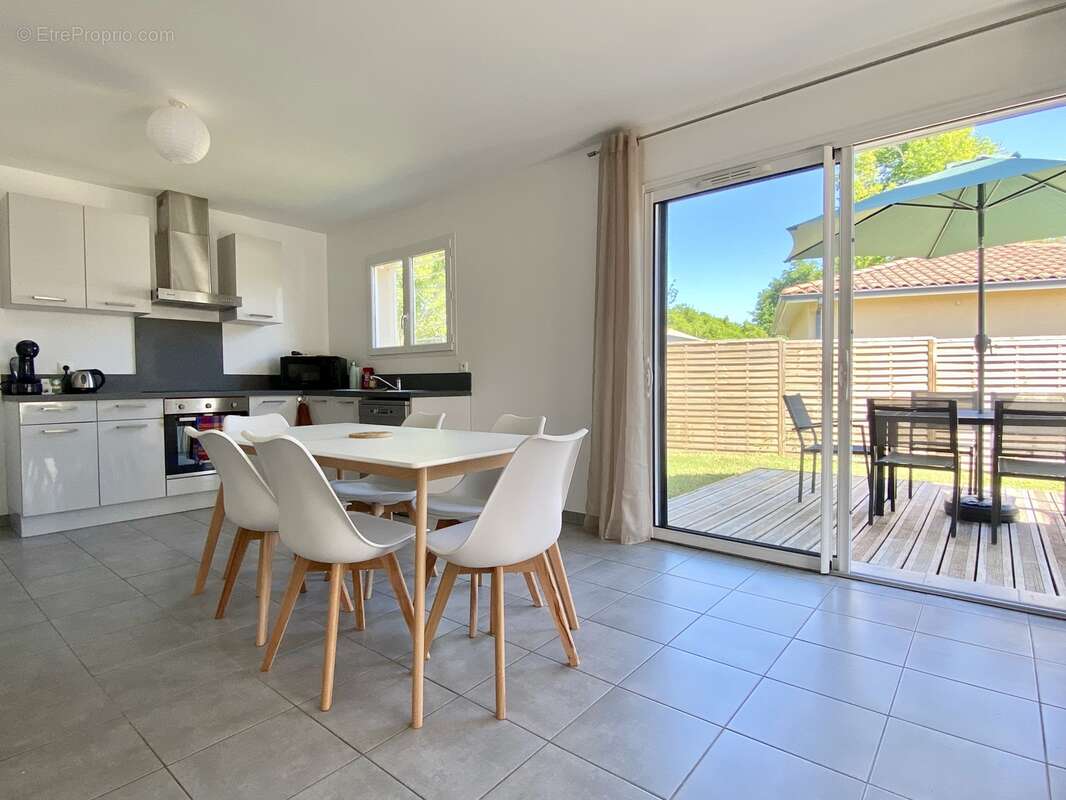 Maison 80 m² à Mios  - photo 13