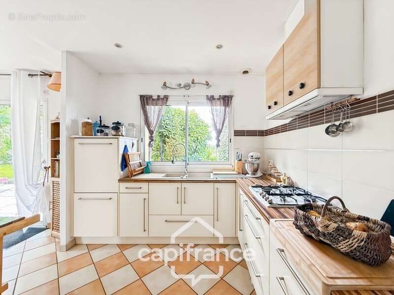 Maison à NOYAL-PONTIVY